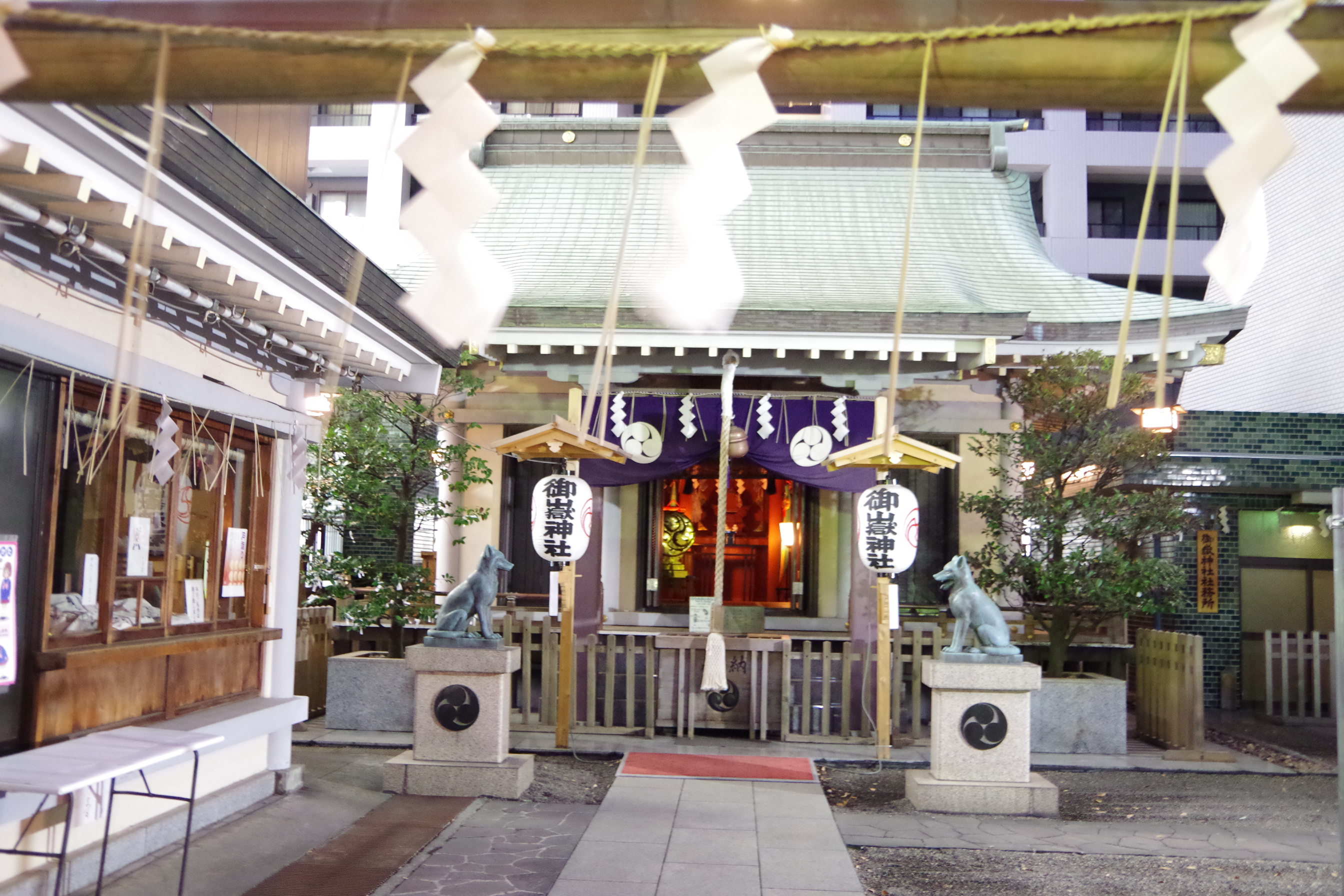 宮益御嶽神社